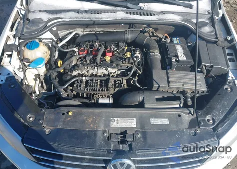 2016 Volkswagen Jetta 1.8T Sport из США, поврежденный, VIN 3VWD17AJ5GM299438